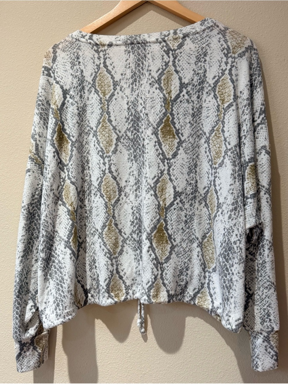 Express Snake Print Crewneck Long Sleeve Drawstring Top Size Large - Picture 3 of 6